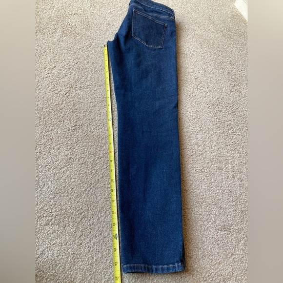 Uniqlo Skinny Tapered Jeans Zipper Ankle with Mid Rise Sz 27 Denim - Picture 6 of 6